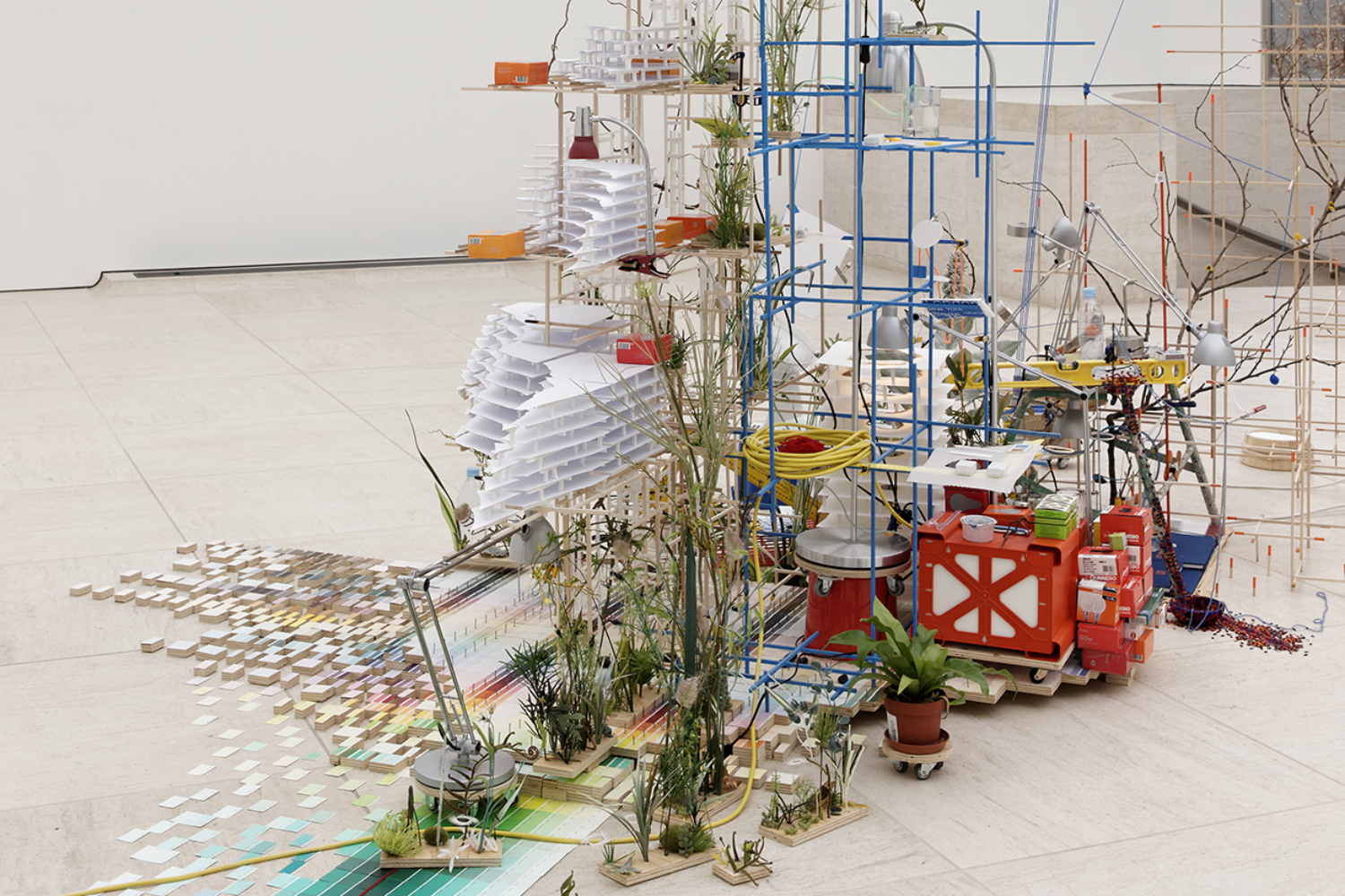 Sarah_Sze_fixed_points_finding_home_muda